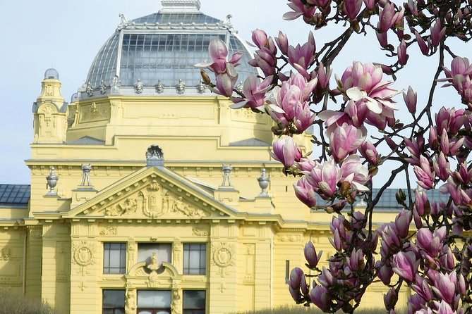 (120min) Zagreb All Around Tour-all of the Lower town/Upper town - St. Mark’s Church, Lotrščak Tower, and Old City gates that make Zagreb feel older
