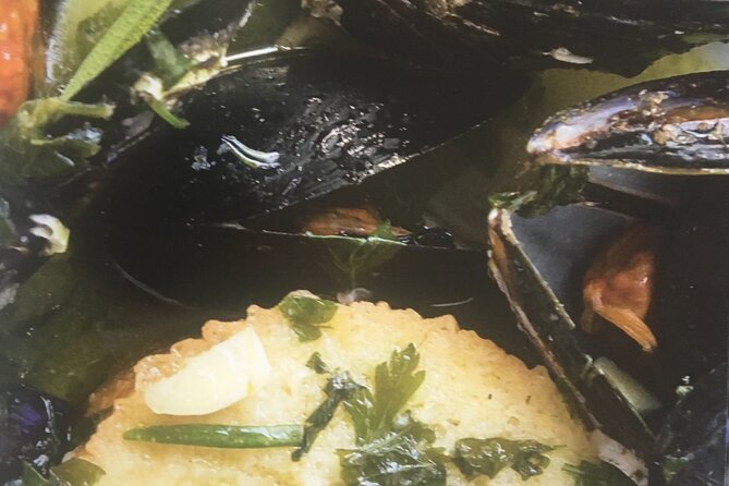 4-Hour Dalmatian Food and Wine flavors Experience in Split Patio - Green Market time: the easiest way to understand Dalmatian cooking