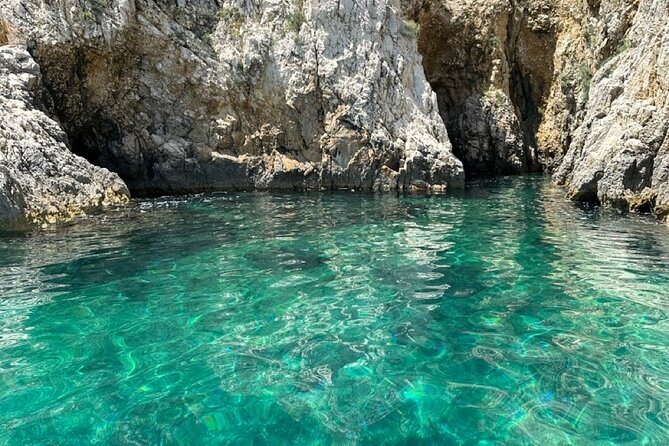 4-hour private boat tour: Discover the beauties of Istria - Sunken shipwreck time near the Rakaj area and why it feels special