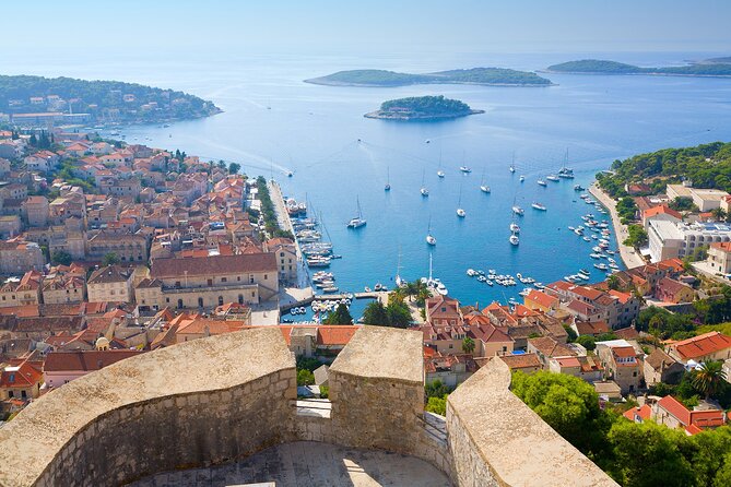 4 Islands Tour from Split to Zlatni Rat, Hvar & Pakleni Islands - Boat Comfort, Onboard Energy, and Why Crew Style Matters