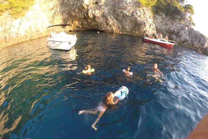 4h / 6h / 8h Elaphite Islands Tour with 7.5m/24FT SunDeck Boat - Sipan option: Skocibuha castle visit (45 minutes, admission not included)