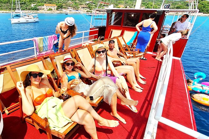 All-Inclusive Blue Lagoon & 3 Island Boat Tour with Food & Drinks - Onboard food and drinks: what “all-inclusive” delivers in real terms