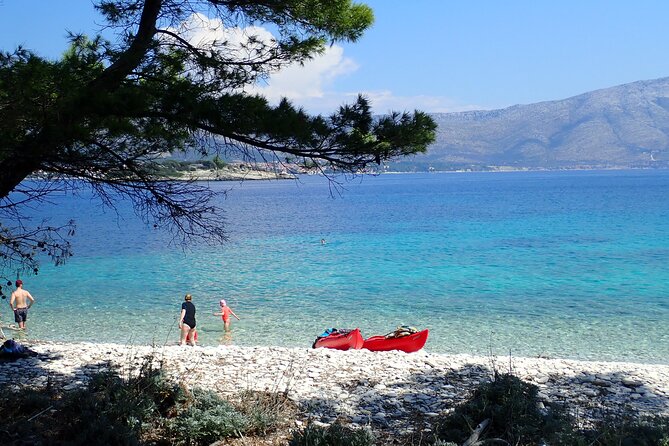 Bits of History - Half day kayak Tour with Wine delight - Korčula by sea and by foot: how the town fits in