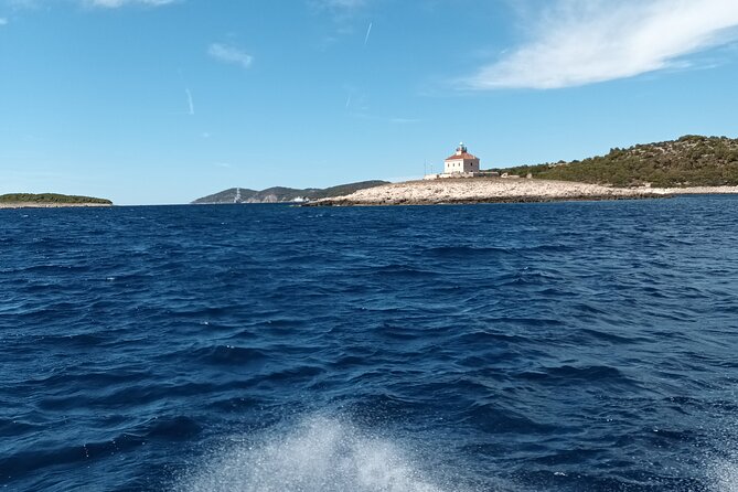 BLUE CAVE & 5 islands tour from Hvar - Getting ready for the ride, the swims, and the little surprises