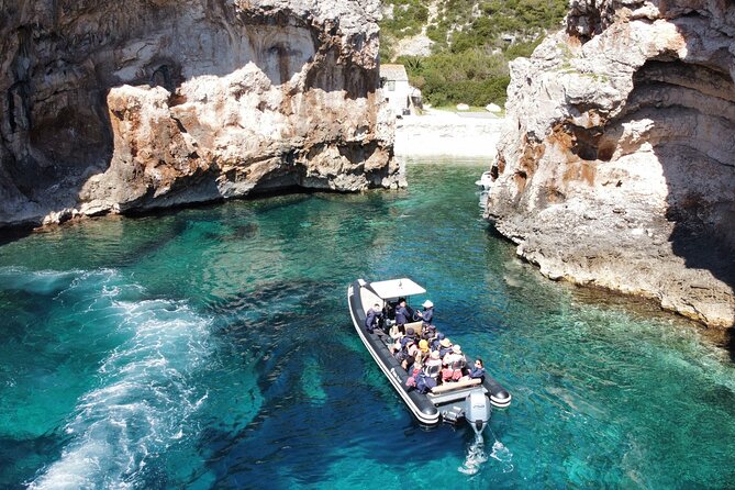 Blue Cave & 6 Islands Speedboat Tour From Split or Podstrana - Pakleni Islands and Blue Lagoon views: beach time without overthinking