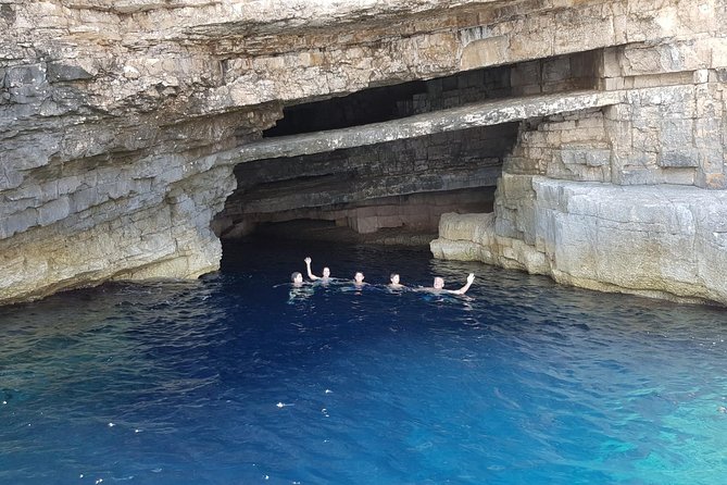Blue Cave and Hvar Tour from Trogir - Stiniva Cove: a famous beach stop with a short time window