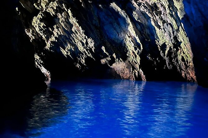 Blue Cave & Island Escape: A Unique 6-Island Adventure from Split - Carpe Diem Bar Stop: Party Island Energy, Short and Sweet Time
