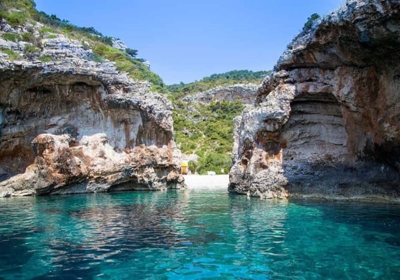 Blue Cave & Island-Hopping Tour with Snorkeling from Split - Boat comfort on a speedboat day: what to expect on the water