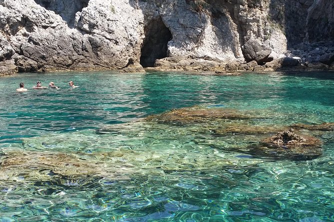 BLUE CAVE private speedboat tour with drinks - Your Captain and the Small-Group Feel