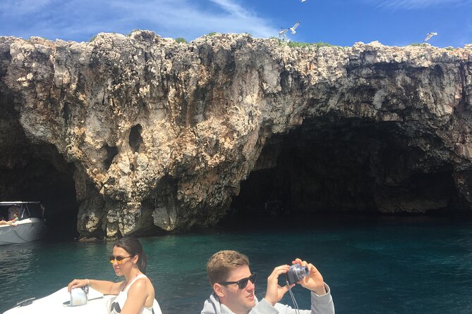 Blue cave private tour from Hvar - Cave Bisevo: what makes the glow happen