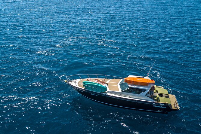 Blue & Green cave tour with yacht from town Hvar - Cave Bisevo and the Blue Cave: The Rowboat Part You Should Time Right
