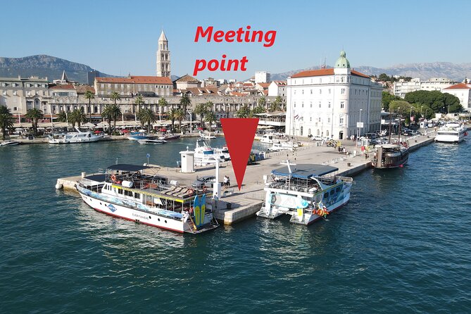 Blue Lagoon & 3 Islands Cruise with Lunch from Split - Stop 3 in Maslinica on Šolta: local village energy