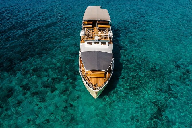 Blue Lagoon and 3 Island Boat Tour with Food and Drinks Included - Šolta and the Nečujam shipwreck swim
