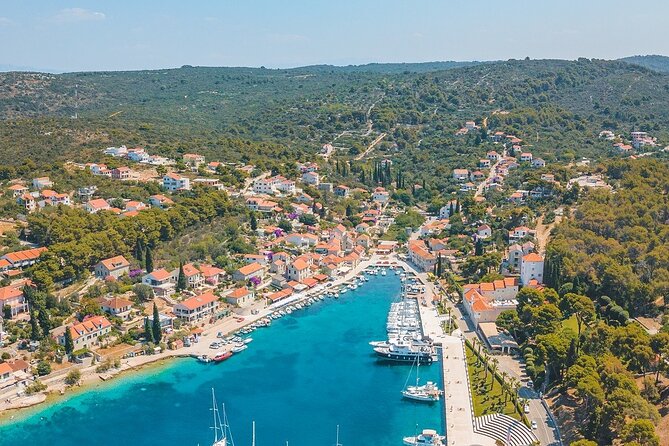 Blue Lagoon and 3 Islands Speedboat Tour from Trogir - What’s included on board: drinks and snorkel gear that actually help