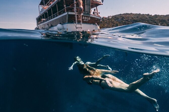Blue Lagoon, Borkko Beach & Šolta from Split with LUNCH & DRINKS - Food, Drinks, and the On-Board Details That Matter
