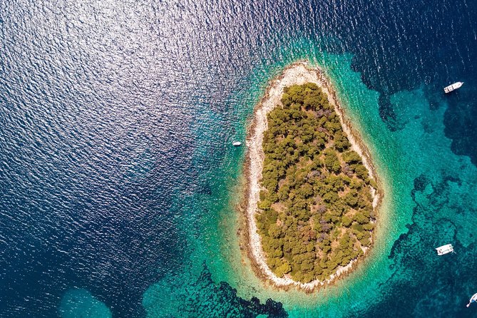 Blue Lagoon & Maslinica half day tour from Trogir - Weather and sea conditions: the most important variable