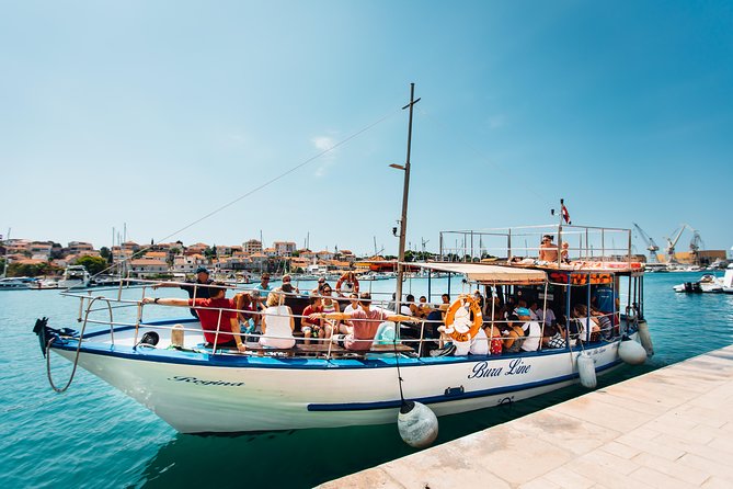 Blue Lagoon/Trogir/Šolta Boat Excursion with Lunch - Trogir UNESCO: A One-Hour Hit of Old Town Charm