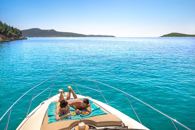 Boat discovery: private one-day Korčula adventure - Boat toys that can change the whole mood: SUP and Jobe Seascooter