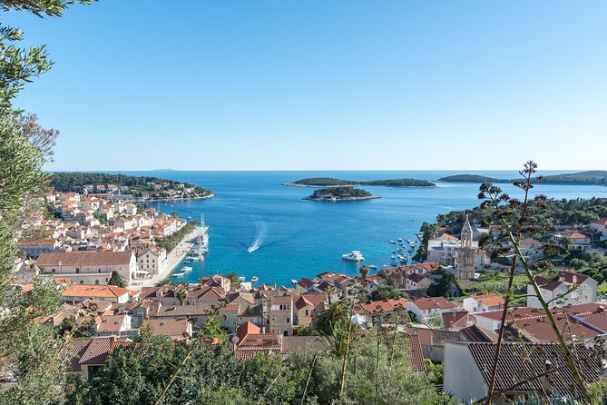 Boat Private Day Tour to Hvar and Pakleni Islands from Split - Private boat day from Split, with an 8-hour rhythm