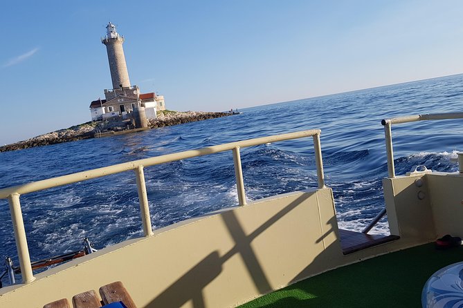 Boat tour swimming snorkeling south Istria Kamenjak Premantura - Snacks, drinks, and the hand-crafted boat feel