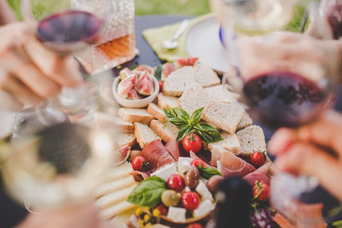 Buje: Authentic Istrian family farm, guided walk, foods & wine - The guided walk through 31 orchard varieties and estate groves