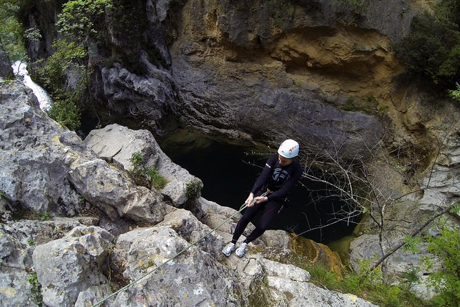 Canyoning advanced on Cetina river from Omiš - The 3-hour action window: abseils, jumps, and cold reality