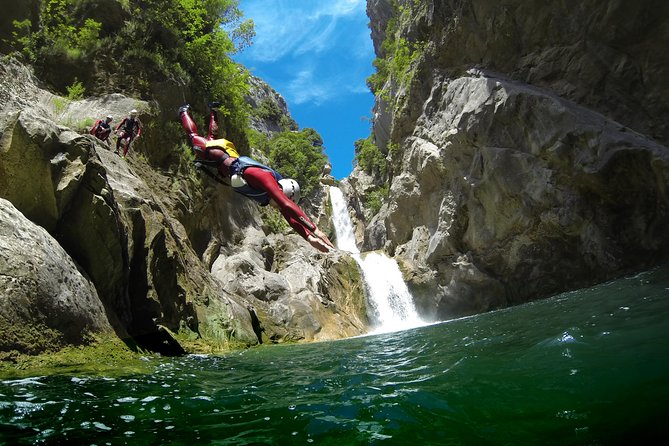 Canyoning basic on Cetina river from Omiš - How the Cetina canyon feels, once you are inside it