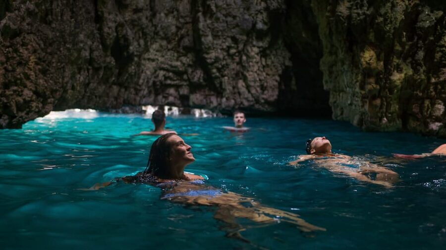 Cape Kamenjak: Kayak Tour with Cave Experience - 210 minutes that actually packs adventure