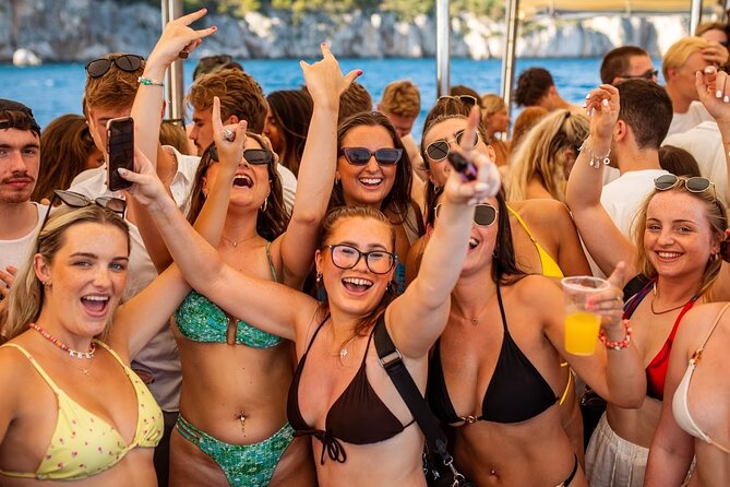 Captain’s Boat Party Split–Blue Lagoon Swim Stop + Free Shots &DJ - A Split Afternoon Party Cruise to the Blue Lagoon