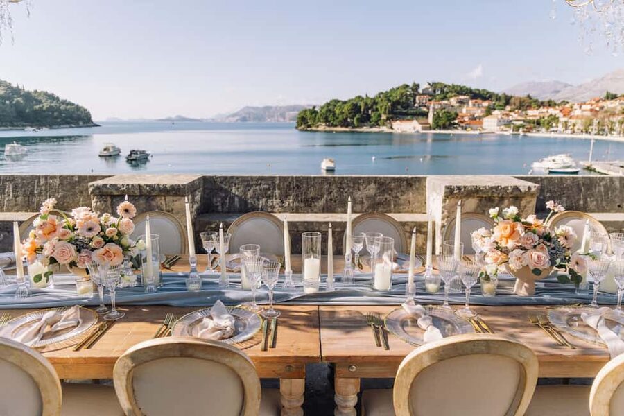 Cavtat: Banac Gallery Entrance & Sparkling Wine - Price and value check for $18 per person