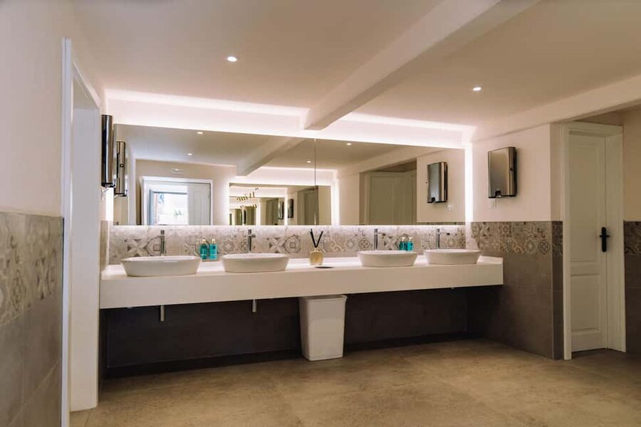 Cavtat: Banac Gallery Entrance & Sparkling Wine - Should you book Cavtat Banac Gallery Entrance and Sparkling Wine?