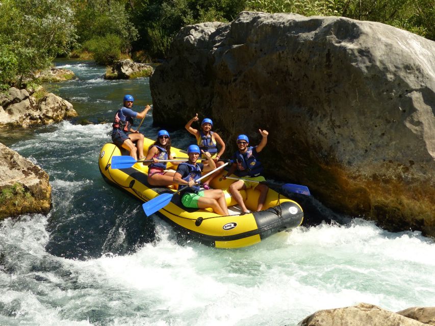 Cetina River: Rafting and Cliff Jumping Tour - First taste of the Cetina: getting there and getting kitted