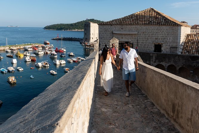 City Walls of Dubrovnik - How a max-8 group changes the whole wall experience