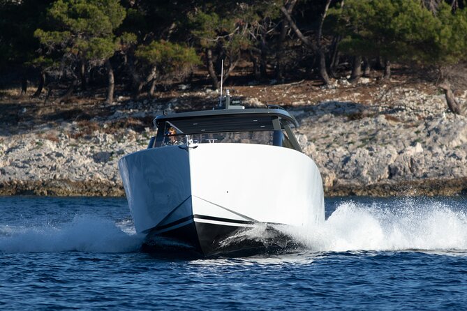 Colnago 45 - Luxury Private Speedboat Tours - Why the Colnago 45 feels like a private beach day
