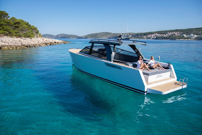 Colnago 45 - Luxury Private Speedboat Tours - Onboard comfort that turns saltwater into a pleasure