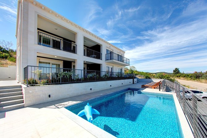 Croatia Family Multi Activity Holiday package - Day 4: Dubrovnik cruise with a Games of Thrones style tour, or Mljet instead