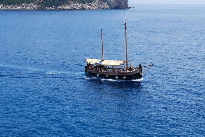Day Cruise in the Elafiti Islands from Dubrovnik - Pickup, boat, and the onboard setup (what your morning feels like)