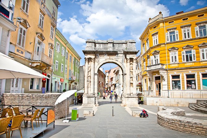 Day trip to Rovinj and Pula with lunch from Poreč - Inland Istria Lunch: Farm-to-Table Style Comfort Break