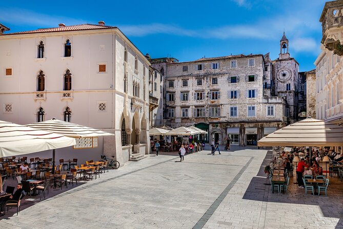 Diocletian's Palace Small Group Tour in Split - Stop 3: The Vestibulum and its clever geometry