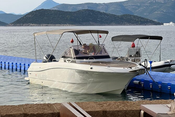 Discover Elaphite Islands and Hidden Caves in Dubrovnik - The boat setup: drinks, WiFi, restroom, and snorkel gear