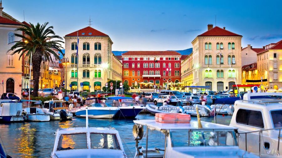 Discover The Old Town Split 1.5h walking Small group tour - Cathedral of St Doimus: where Diocletian’s mausoleum fits in