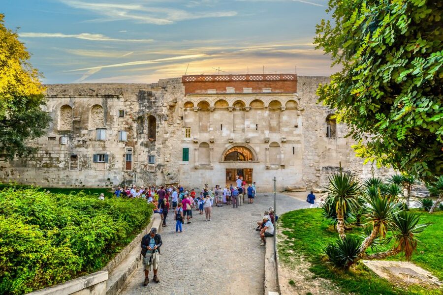 Discover The Old Town Split 1.5h walking Small group tour - What you will and will not pay for (and why it affects value)
