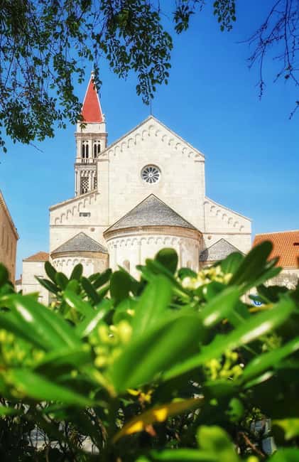 Discover Trogir: Guided Walking Tour of a Medieval Gem - Why this 90-minute Trogir walk hits the right rhythm