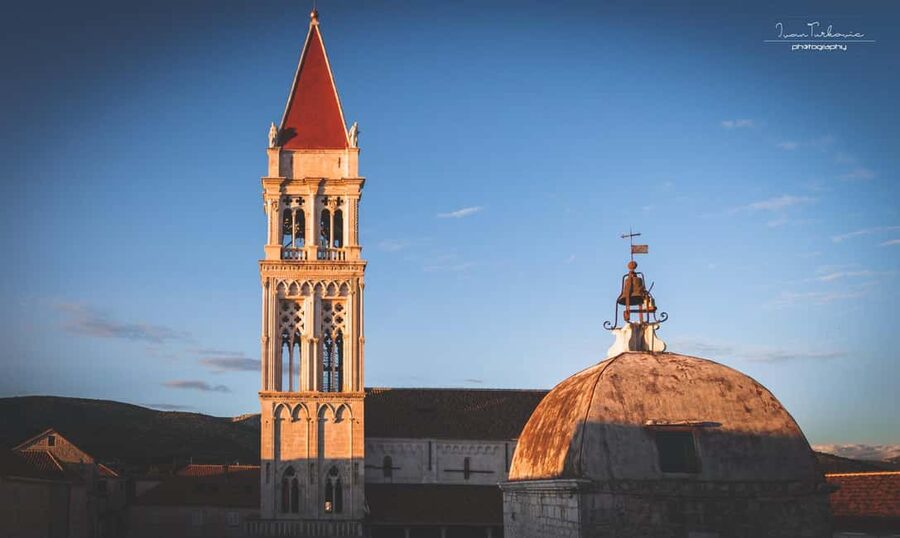 Discover Trogir: Guided Walking Tour of a Medieval Gem - The Old Town lanes: Roman roots to medieval glory, street by street