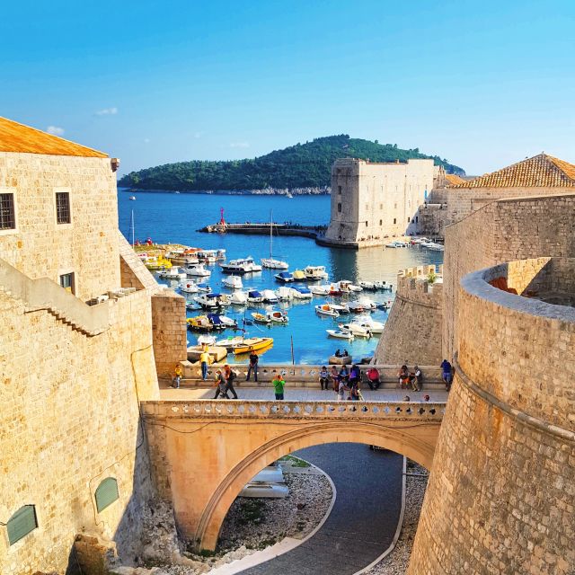 Dubrovnik: 1.5-Hour Guided Old Town Walking Tour - Onofrio’s Fountain: the spot that kept people alive
