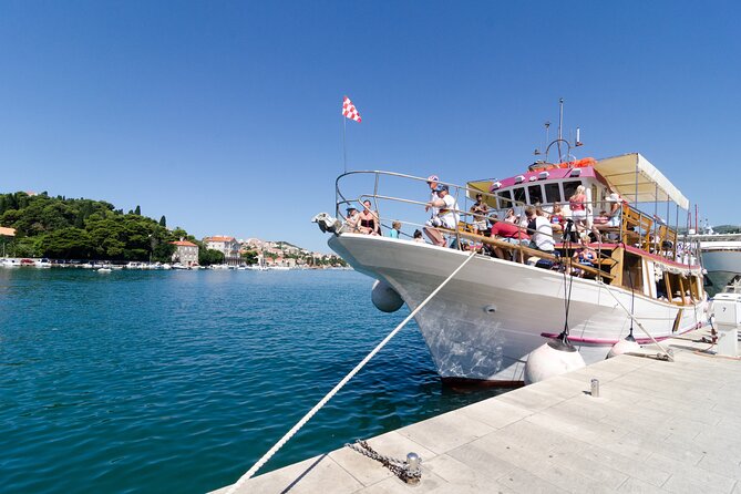 Dubrovnik: 3 Islands Boat Tour with Lunch & drinks(FR, ES, EN) - Koločep for about 1 hour: hidden bays, pine and olives, and a space to dance