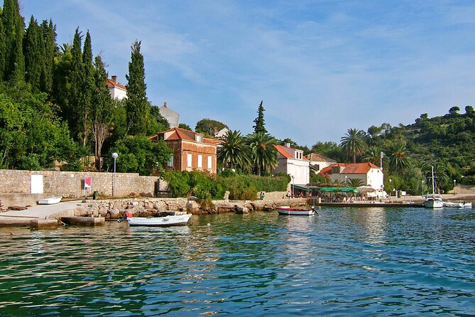 Dubrovnik: 3 Islands Boat Tour with Lunch & drinks(FR, ES, EN) - Meeting point and timing: where you start, and why it matters