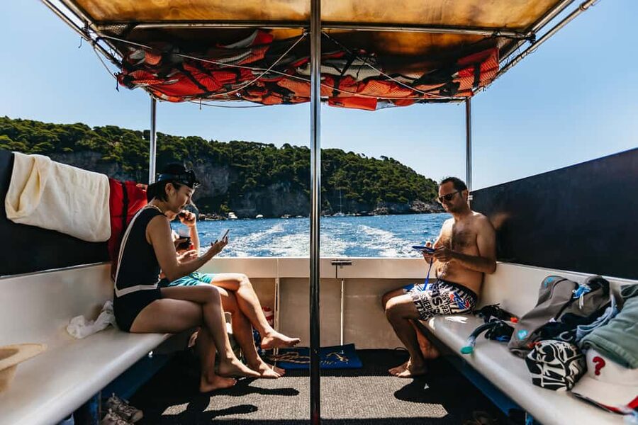 Dubrovnik: Blue Cave and Elafit Small Group Boat Exploration - Drinks, music, and the small-group advantage that makes the day feel easy