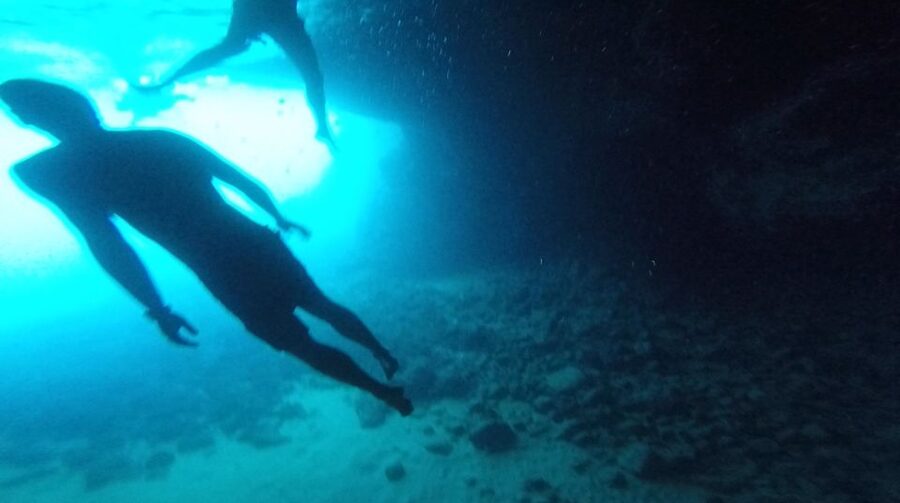 Dubrovnik: Blue Cave & Sunj Beach Boat Tour with Drinks - When to go, and how cold is October water really?