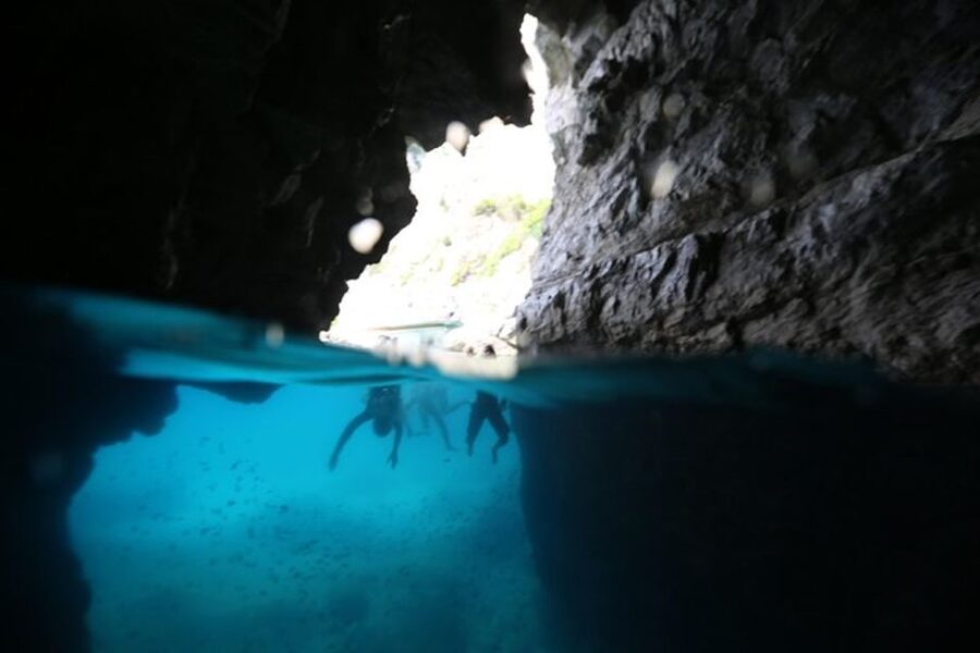 Dubrovnik: Blue Cave & Sunj Beach Boat Tour with Drinks - Speedboat ride and the safety brief you’ll actually be glad for